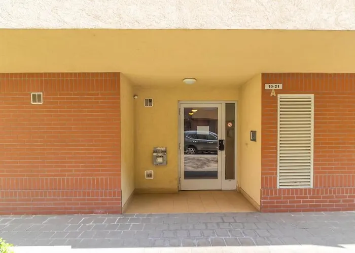Cosy Pet-friendly Flat W Balcony @ Orczy Garden